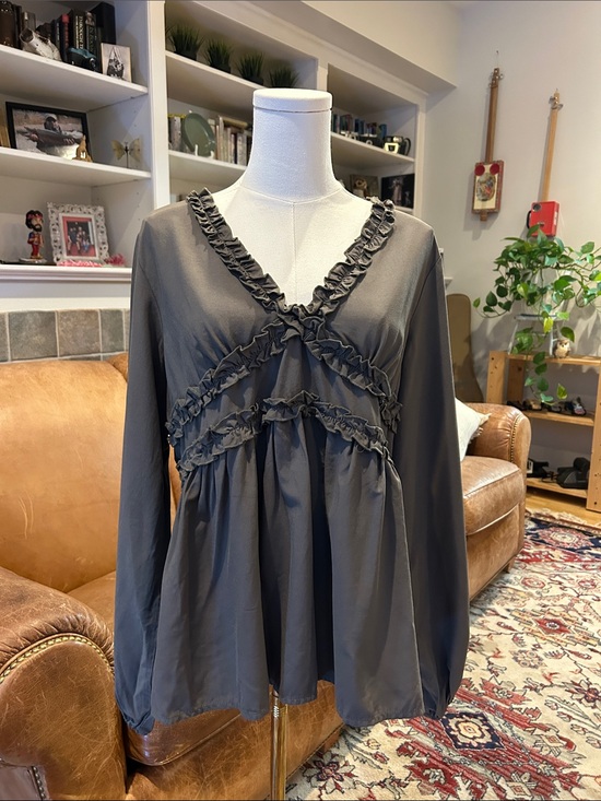 BiBi Tops - BiBi ruffle V-neck long sleeve blouse